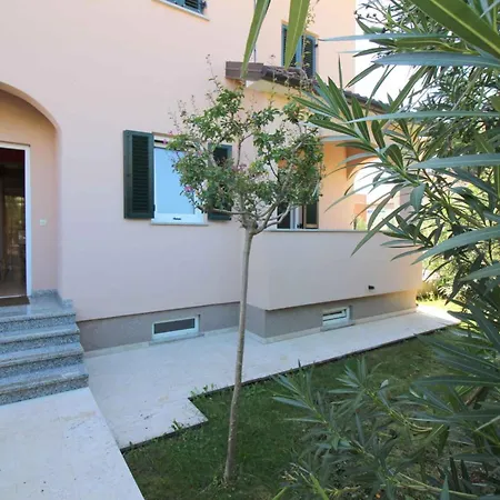 Apartment In Porec 10 Apartment Porec