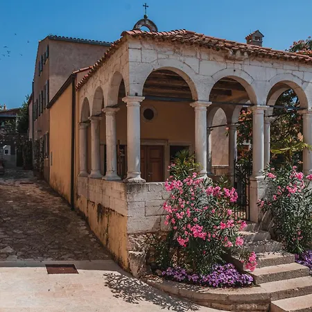 アパート In 10 *