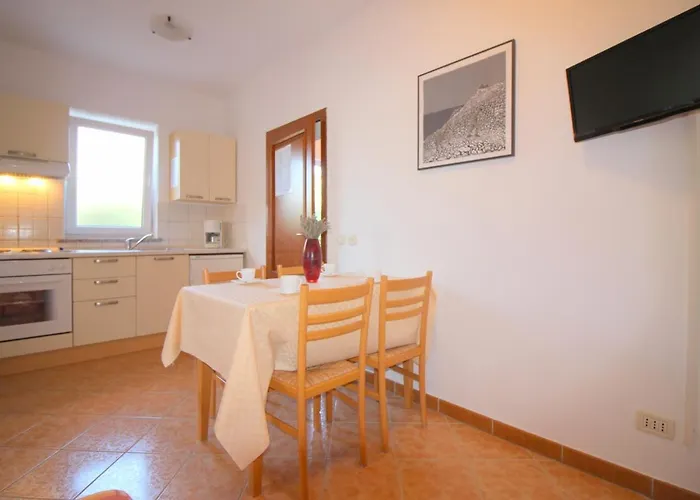 In 10 Apartament *